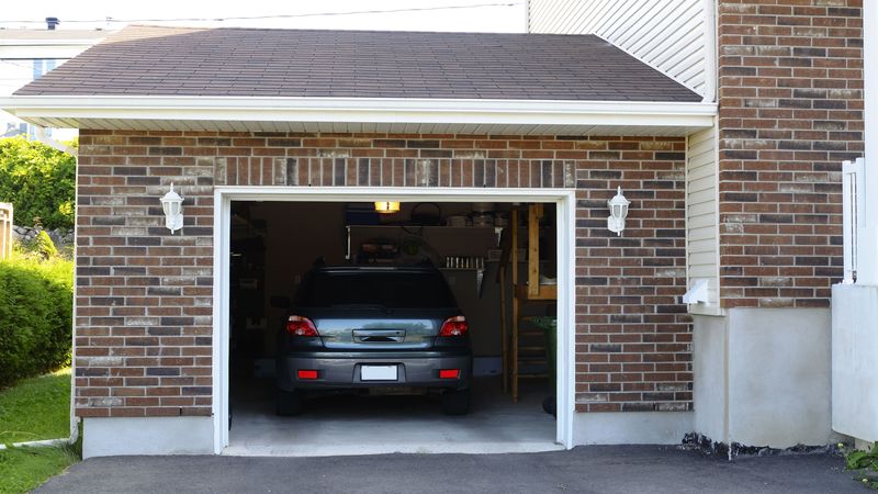 The Benefits of Using Pro Garage Door Installation in Logan Square